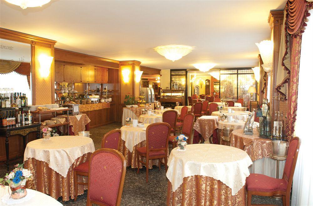 Hotel La Bussola Novara Exterior foto