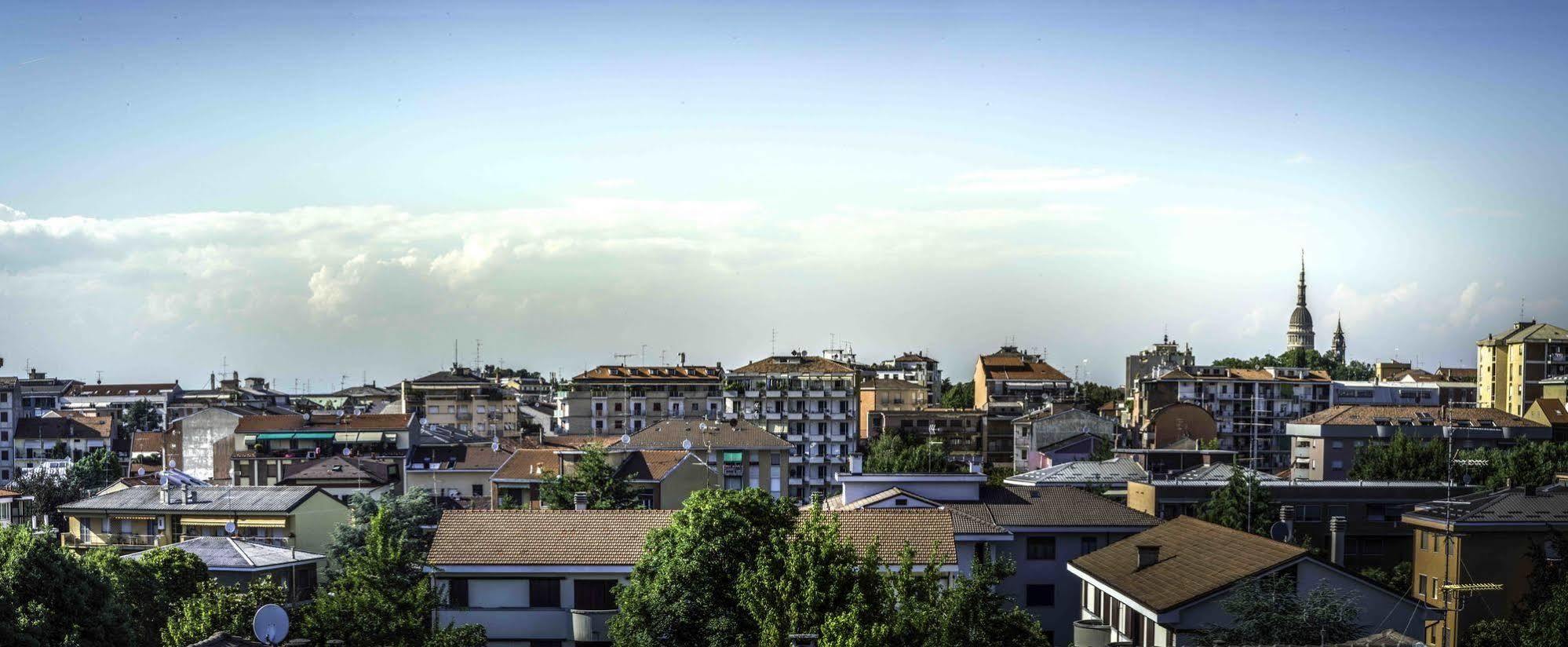 Hotel La Bussola Novara Exterior foto